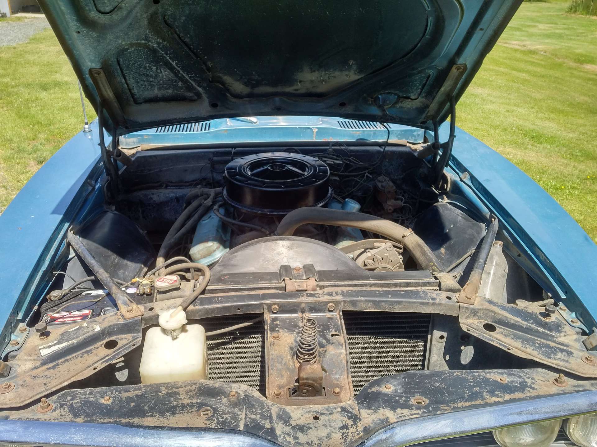 Attached picture Engine compartment.jpg